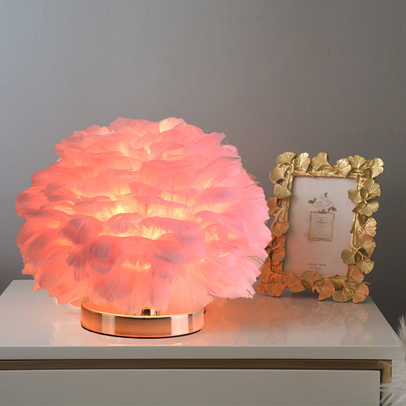 The Rounded Feather Table  Lamp