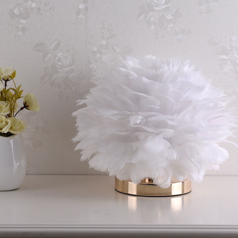 The Rounded Feather Table  Lamp