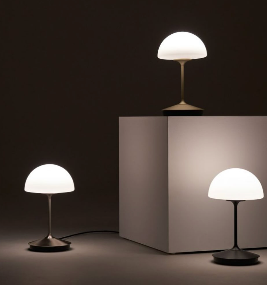 Quantum Beam Table Lamp