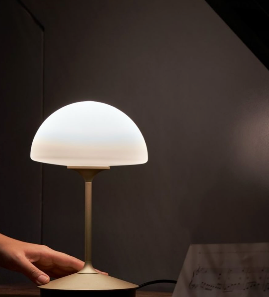 Quantum Beam Table Lamp