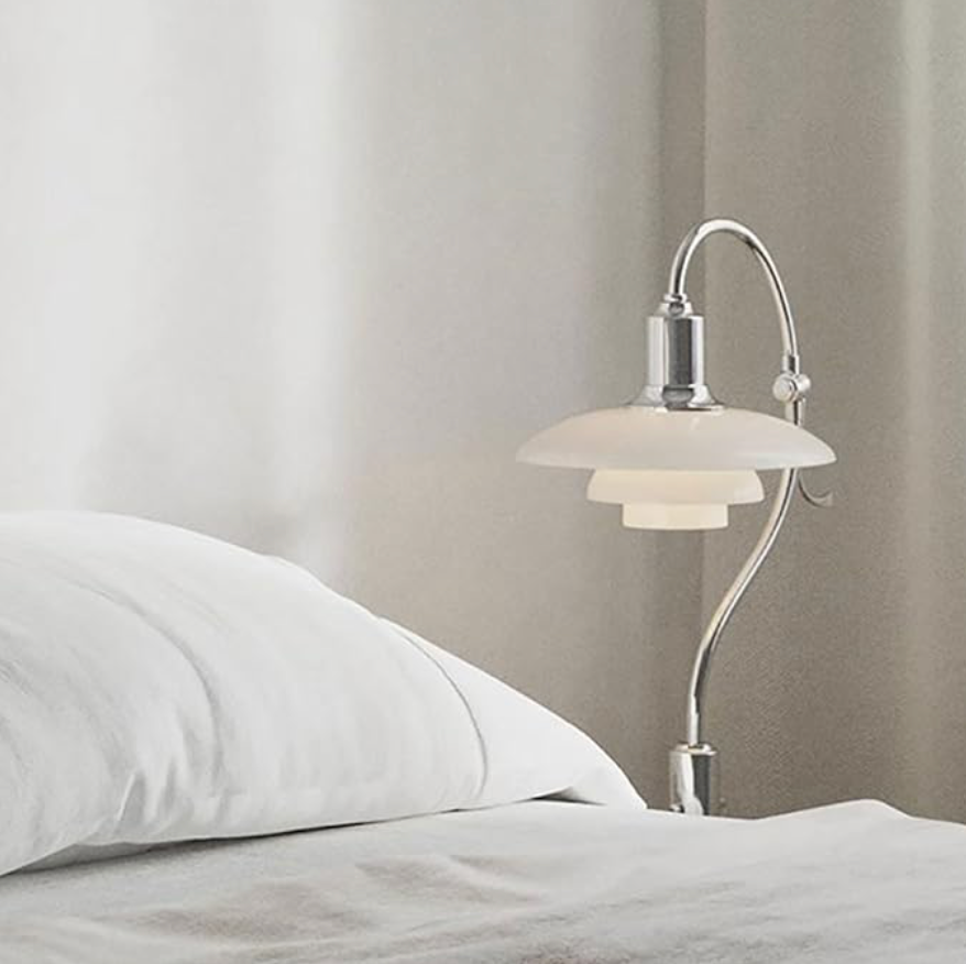 The Illume Curve Lamp